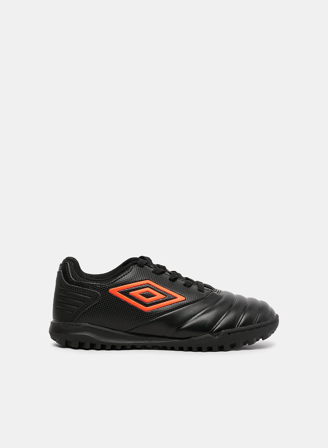 Umbro hotsell shoes price