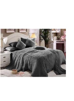 Buy Velvet Winter faux fur Comforter Set 6 Pcs, fitted bedsheet and fixed duvet 220 * 240cm King Size in UAE