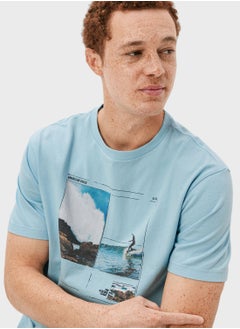 اشتري Graphic Crew Neck T-Shirt في الامارات