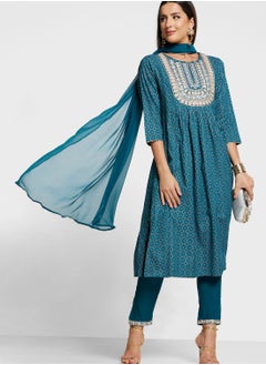 Buy Embroidered Tiered Hem Kurti & Pants Set in UAE