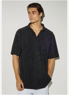 اشتري All Over Ribbed Regular Fit Shirt في السعودية