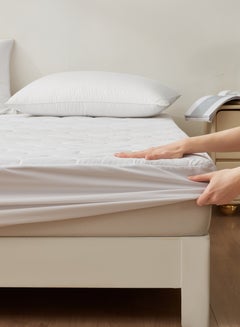 Buy Waterproof Mattress Protector for superior insulation and longer mattress life available in several sizes in Saudi Arabia