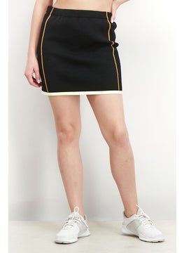 Buy Women Sportwear Fit Textured Pull On Skirt, Black in UAE