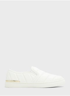 اشتري Julianne Plain Low Top Sneakers في السعودية