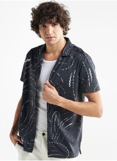 Buy Abstract Printed
  Regular
  Fit Shirts in Saudi Arabia