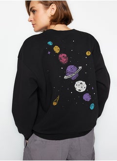 اشتري Black Thick Inner Fleece Printed Crew Neck Regular/Regular Fit Knitted Sweatshirt TWOAW24SW00175 في مصر