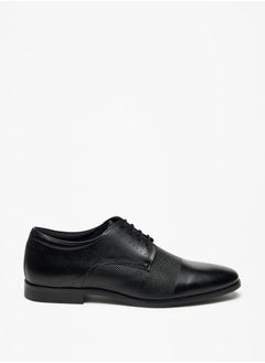 اشتري Men Textured Lace-Up Derby Shoes في الامارات