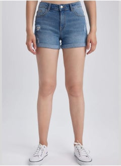 اشتري Woman Denim Short في الامارات