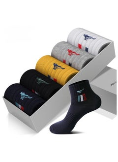 اشتري 5 Pairs Of Boxed Men's Casual Breathable Sports Style Mid Length Socks في الامارات