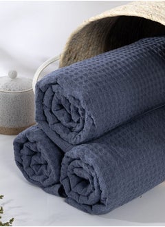 اشتري Spa Waffle Terry Reversible Bath Towel, Midnight Blue - 500 GSM, 70x140 cm في الامارات