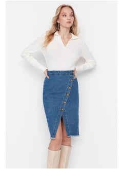 اشتري Blue Button Detailed Slit Midi Denim Skirt TWOSS20ET0494 في مصر