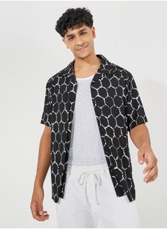 اشتري Geometric Printed Resort Collar Relaxed Shirt في السعودية