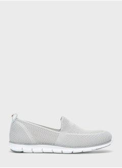 اشتري Casual Slip Ons في الامارات