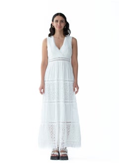 اشتري Elegant White Lace Maxi Dress في الامارات