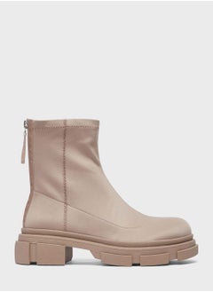 اشتري Essential Ankle Boots في الامارات