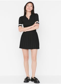 Buy Black Pleat Detailed Mini Length Woven Skirt TWOAW21ET0111 in Egypt