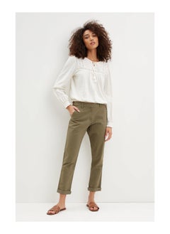 اشتري Olive Chino Trousers في الامارات