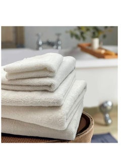 اشتري Iris (White) Premium Bath Towels (70x140,Set of 2 Bath Towel) 100% Cotton, Highly Absorbent and Ultrasoft Quick Dry Bath Linen-600 GSM في الامارات
