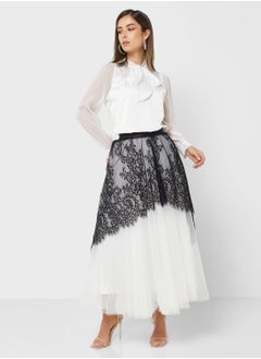 اشتري Embroidered High Waist Skirt في الامارات