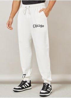 اشتري Oversized Chicago Print Fleece Joggers في السعودية