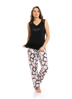 اشتري Wide Boat Neck Tee & Patterned Pants Pajama Set في مصر