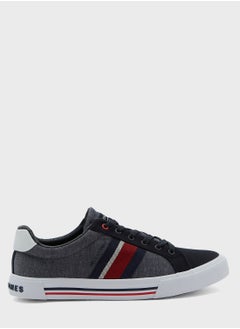 Buy Casual Low Top Sneakers in Saudi Arabia