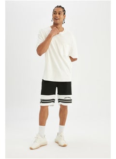 اشتري Man Standart Fit Knitted Short في مصر