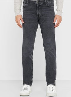 اشتري Straight Fit Patrick Jeans في الامارات