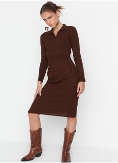 اشتري Brown Midi Knitwear Polo Neck Dress TWOAW22EL1376 في مصر