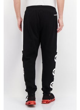 اشتري Men Pixel Charizard Fleece Sweatpants, Black/White في الامارات