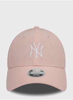 Buy 9Forty New York Yankees Linen Cap in UAE