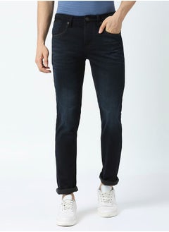 اشتري Mid Rise Slim Fit Jeans with Pocket Construct في السعودية