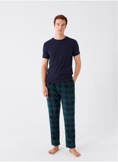 اشتري Standard Fit Chequered Polar Pyjamas Bottom في مصر