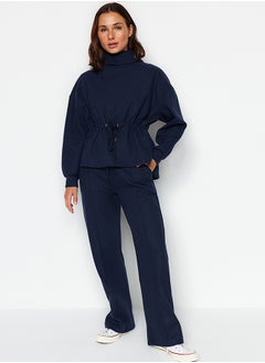 اشتري Navy Blue Thessaloniki Fabric Ribbed Wide Straight/Plain Knit Sweatpants with Pockets TWOAW24EA00021. في مصر