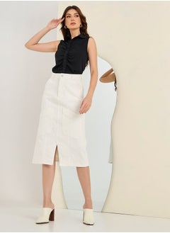 Buy Front Pocket Detail Denim Skirt with Split Hem in Saudi Arabia