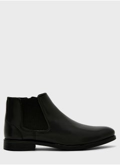 اشتري Classic Zipper Chelsea Boots في الامارات