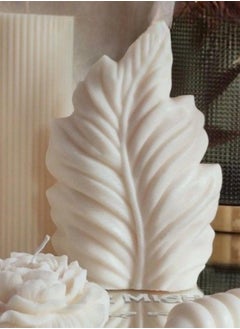 Buy A handcrafted scented candle shaped like a leaf, made from the finest natural soy wax. in Saudi Arabia