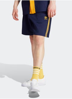 اشتري Adicolor Classics+ Shorts في الامارات