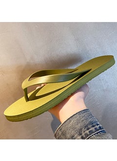 اشتري Chic Mens Summer Flip-Flops Casual Anti-Slip Flatgrass green grass green في الامارات