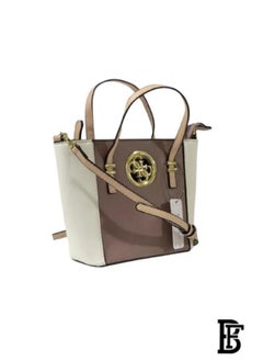 Buy A distinctive Guess bag for women in Egypt