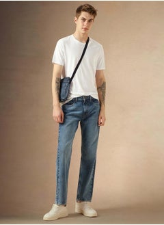 اشتري Men's Indigo Relaxed Fit Jeans - Classic Denim Comfort في الامارات