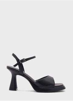 اشتري Flared Heel One Strap Platform Sandal في الامارات