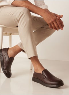 اشتري Solid Slip On Leather Loafers في الامارات