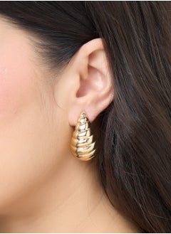 اشتري Shell Stud Earrings في الامارات