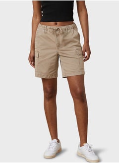 اشتري Stretch Pocket Detail Drawstring Shorts في السعودية