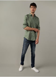 اشتري AE Slim Fit Everyday Button-Up Shirt في مصر