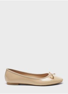 اشتري Pointed Toe Flat Ballerinas في الامارات