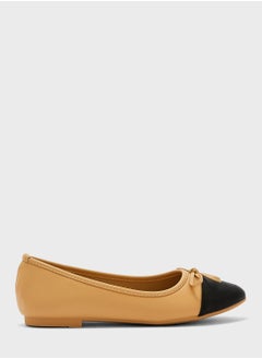 Buy Colourblock Ballerina Flat Shoe in UAE