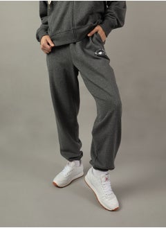 اشتري AE Graphic Baggy Jogger في مصر