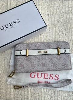 اشتري GUESS lady wallet في الامارات